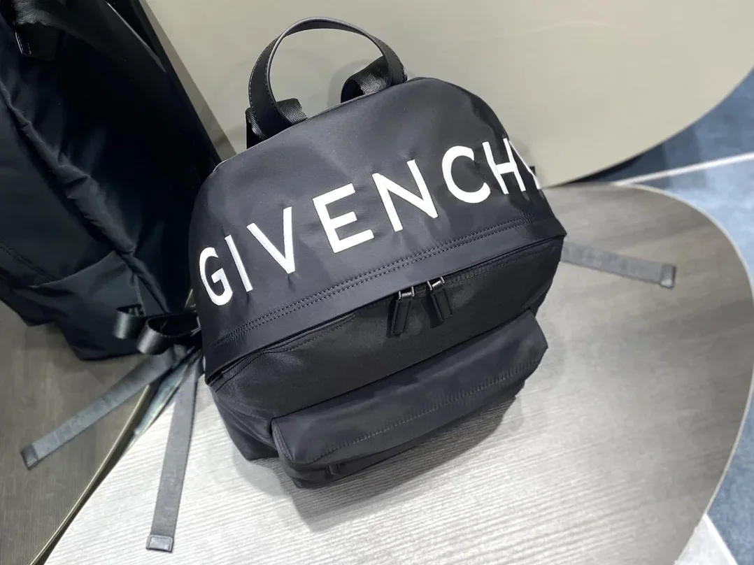 Givenchy Essentiel U Backpack Black , Backpacks in GVC