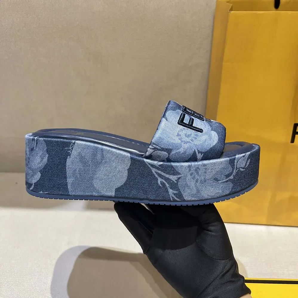 Fendi Sunshine Blue Denim Flatform Slides for Women Fendi Sunshine Blue Denim Flatform Slides for Women