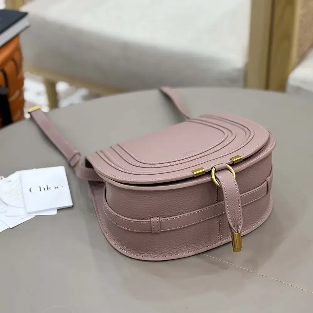 Chloe Marcie Saddle Bag is Crafted Leather for Women Chloe Marcie Saddle Bag is Crafted Leather for Women