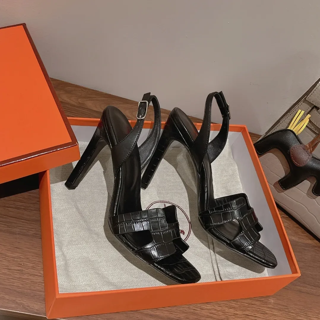 Hermes Ella Sandal Noir /