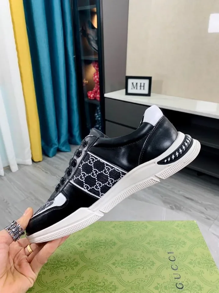 Gucci GG Embossed Sneaker Chucky With Stripes Black And White for Men