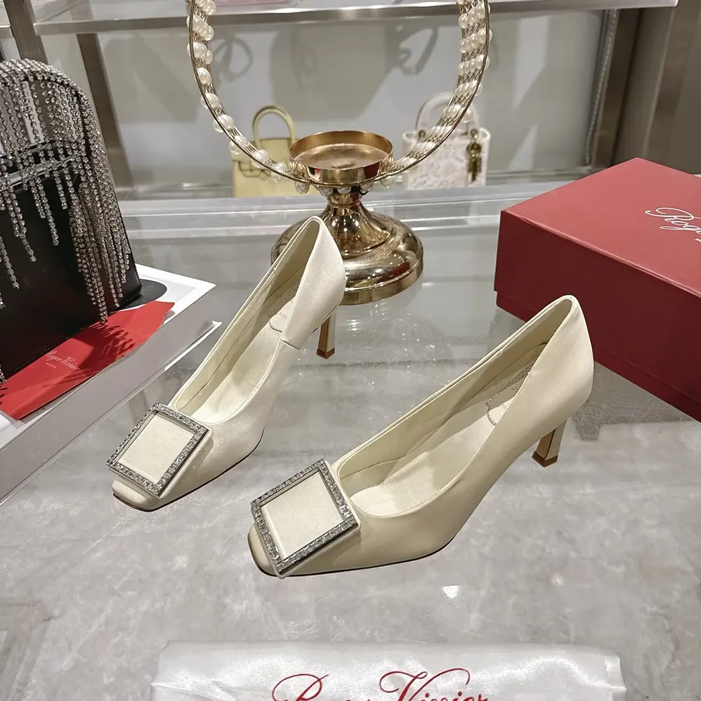 Roger Vivier Trompette Pumps in Satin for Women in White Roger Vivier Trompette Pumps in Satin for Women in White