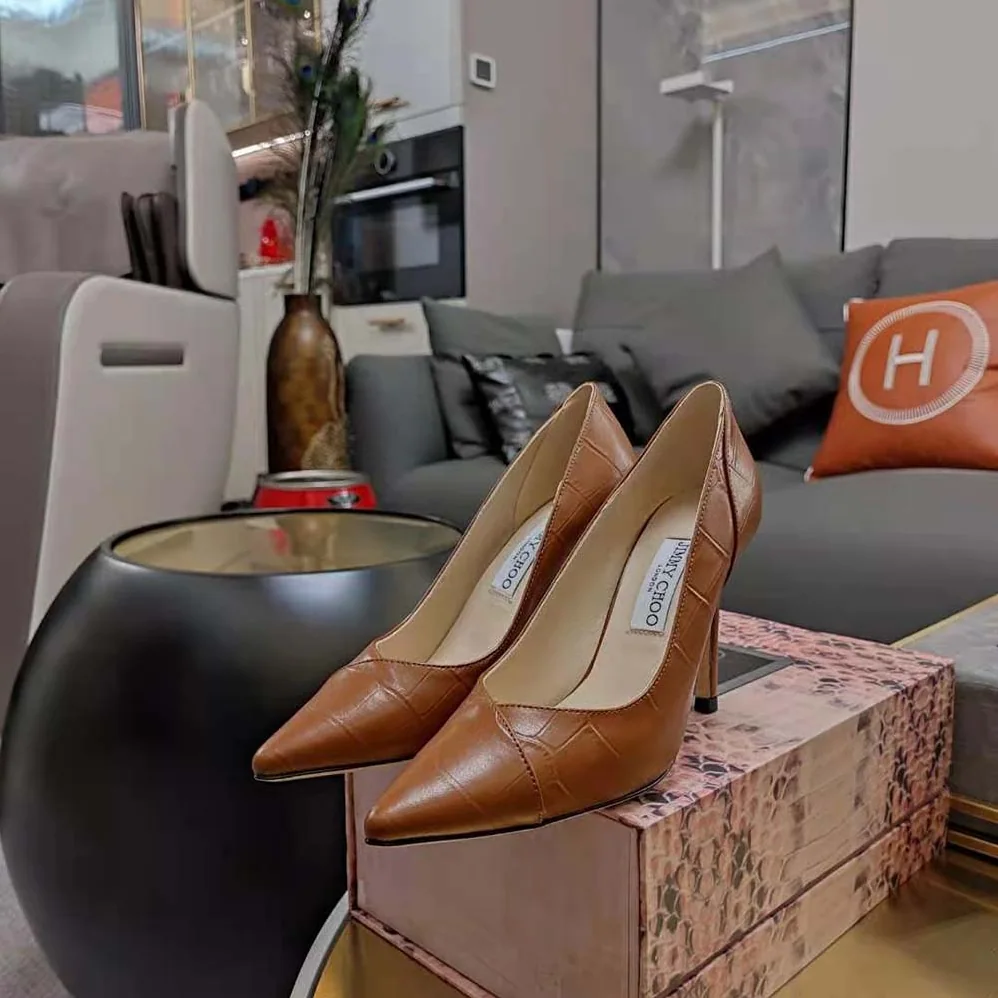Jimmy Choo Cass 95 Tan Croc-Embossed Leather Pumps for Women in Brown Jimmy Choo Cass 95 Tan Croc-Embossed Leather Pumps for Women in Brown