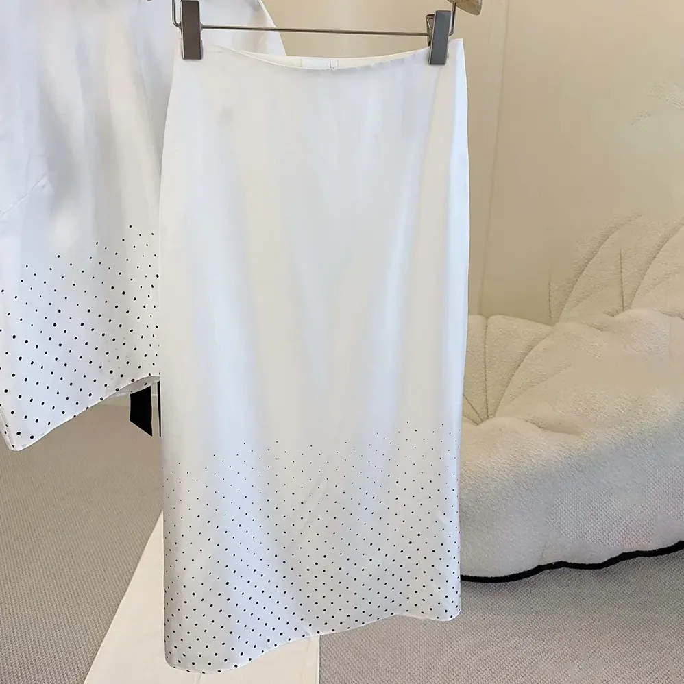 Dior Mid-Length Flared Skirt White Silk Twill with Black PolkaDior Motif for Women Dior Mid-Length Flared Skirt White Silk Twill with Black PolkaDior Motif for Women
