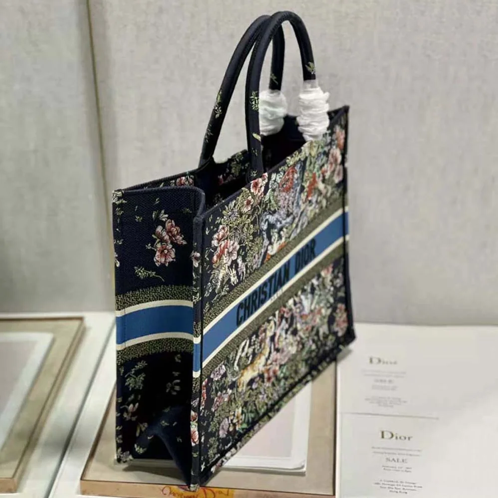 Dior Large Dior Book Tote Blue Multicolor D for Women in Constellation Embroidery