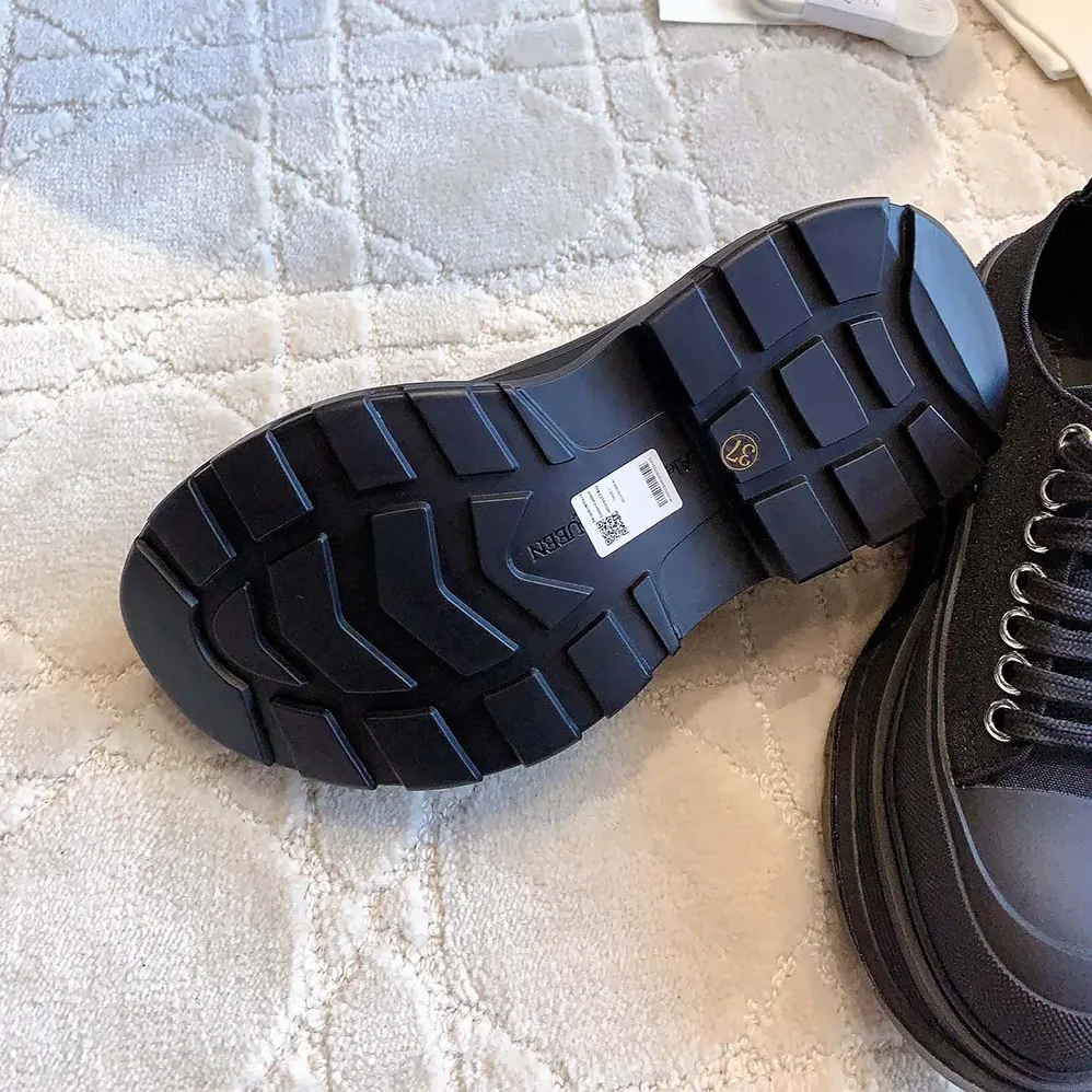 Alexander Mcqueen Tread Slick Lace Up in Black for Unisex