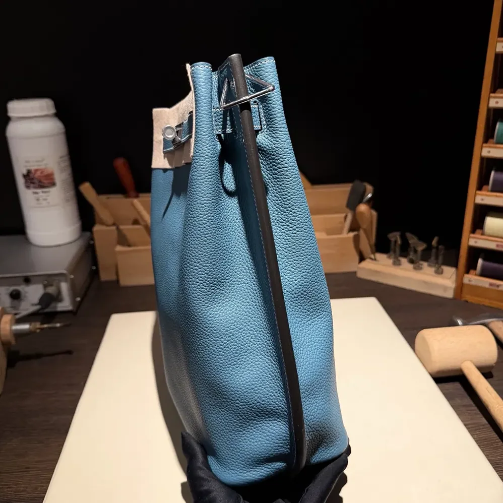 Hermes Togo So Kelly 22 Palladium Hardware for Unisex in Blue