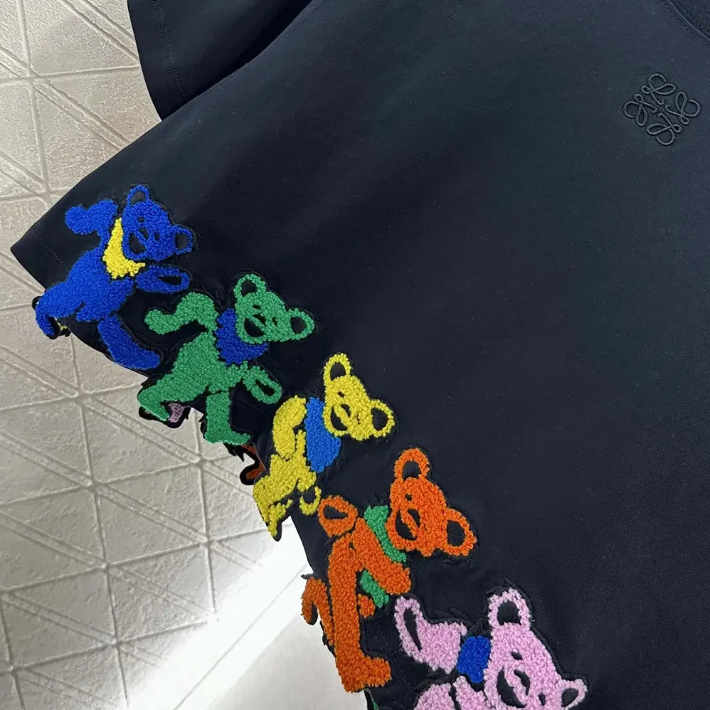 Loewe Cropped T-shirt in Cotton for Women in Black Loewe Cropped T-shirt in Cotton for Women in Black