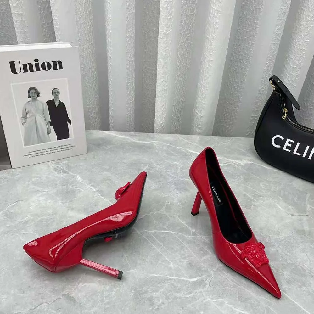 Versace La Medusa Naplak Pumps in 105mm Heel Height for Women in Red