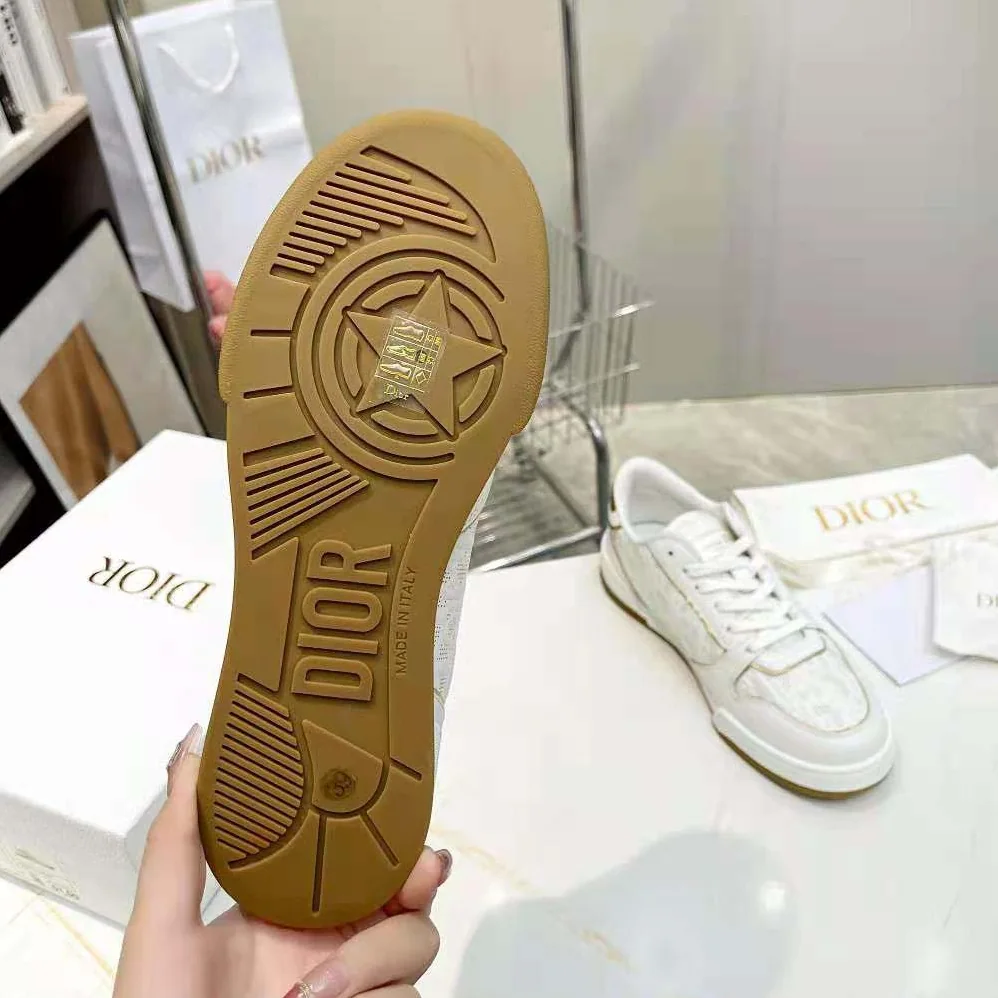 Dior One Sneaker White and Gold-Tone Dior Oblique Perforated Calfskin for Unisex Dior One Sneaker White and Gold-Tone Dior Oblique Perforated Calfskin for Unisex
