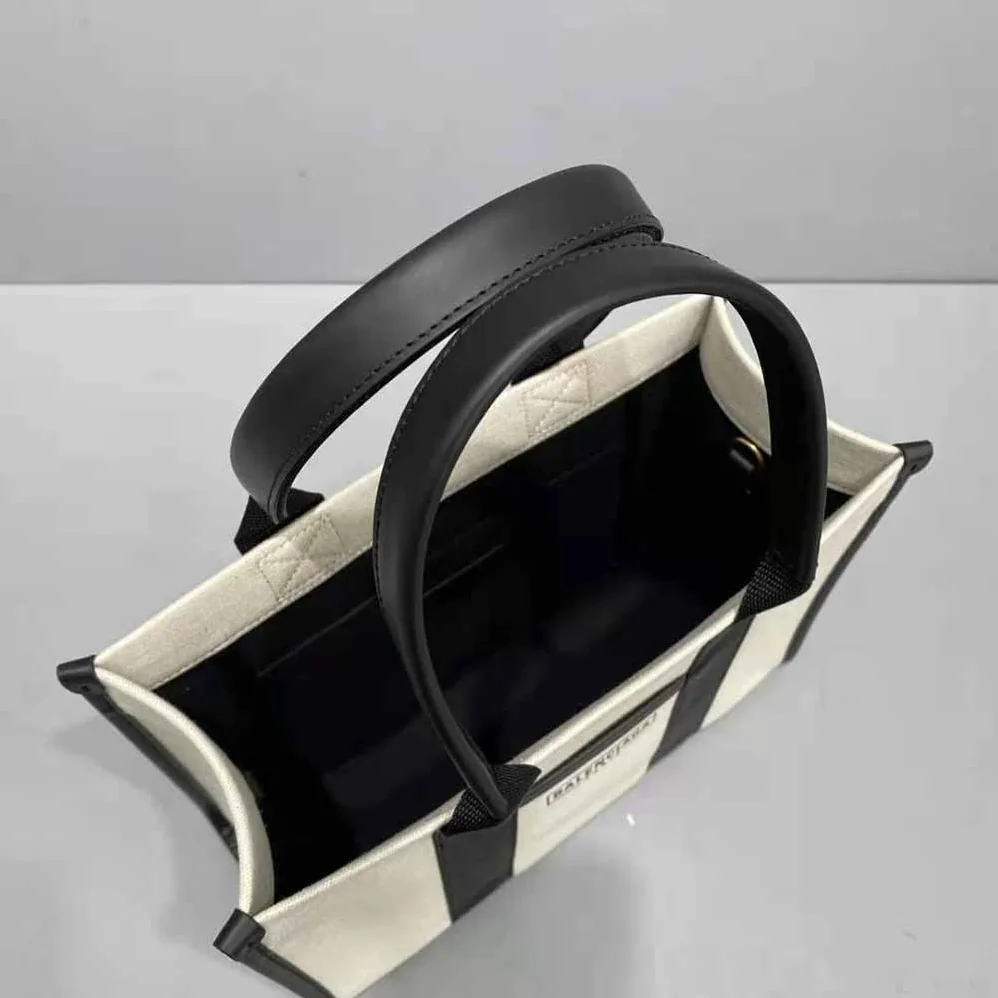 Balenciaga Hardware Small Tote Bag With Strap for Women in White Balenciaga Hardware Small Tote Bag With Strap for Women in White