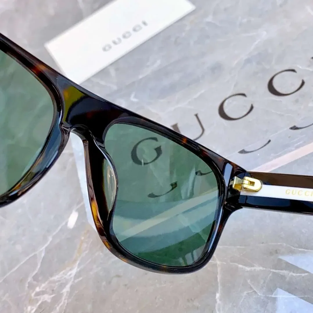 Gucci Square in Frame Sunglasses Black