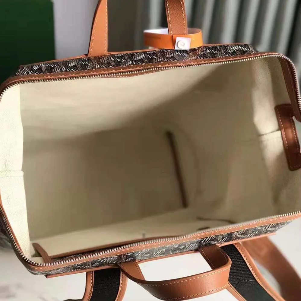 Goyard Sac A Dos Cisalpin in Goyardine Canvas & Chevroches Calfskin for Women in Brown Goyard Sac A Dos Cisalpin in Goyardine Canvas & Chevroches Calfskin for Women in Brown