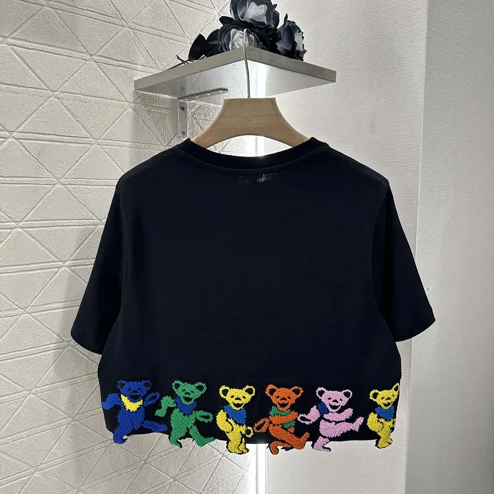 Loewe Cropped T-shirt in Cotton for Women in Black Loewe Cropped T-shirt in Cotton for Women in Black