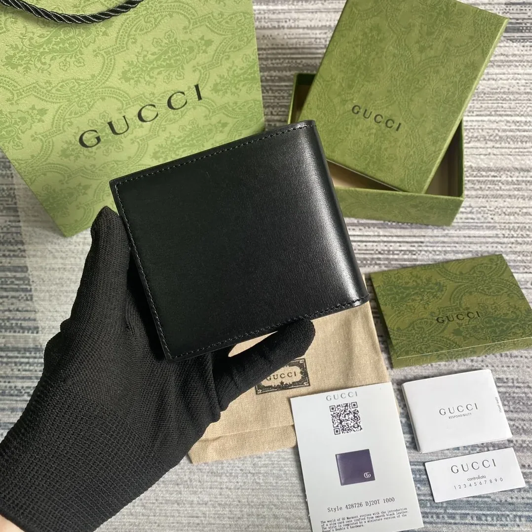 Gucci Marmont Bi in Fold Wallet Gucci Marmont Bi in Fold Wallet