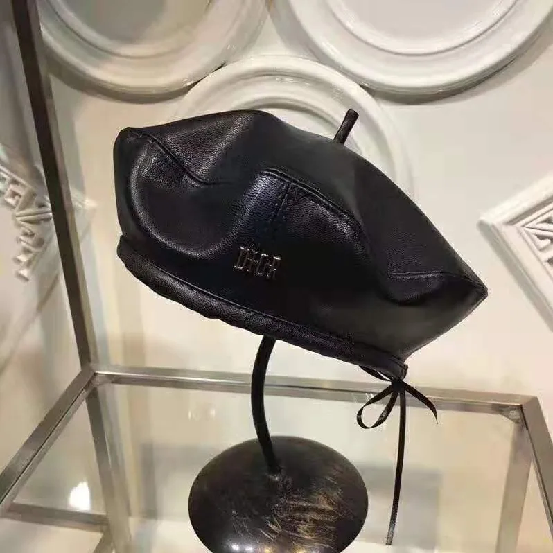 Dior Dior Dream Leather Beret for Women in Black Dior Dior Dream Leather Beret for Women in Black