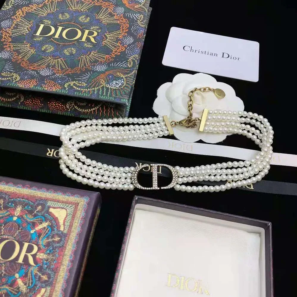 Dior 30 Montaigne Choker Antique Gold for Women in Finish Metal