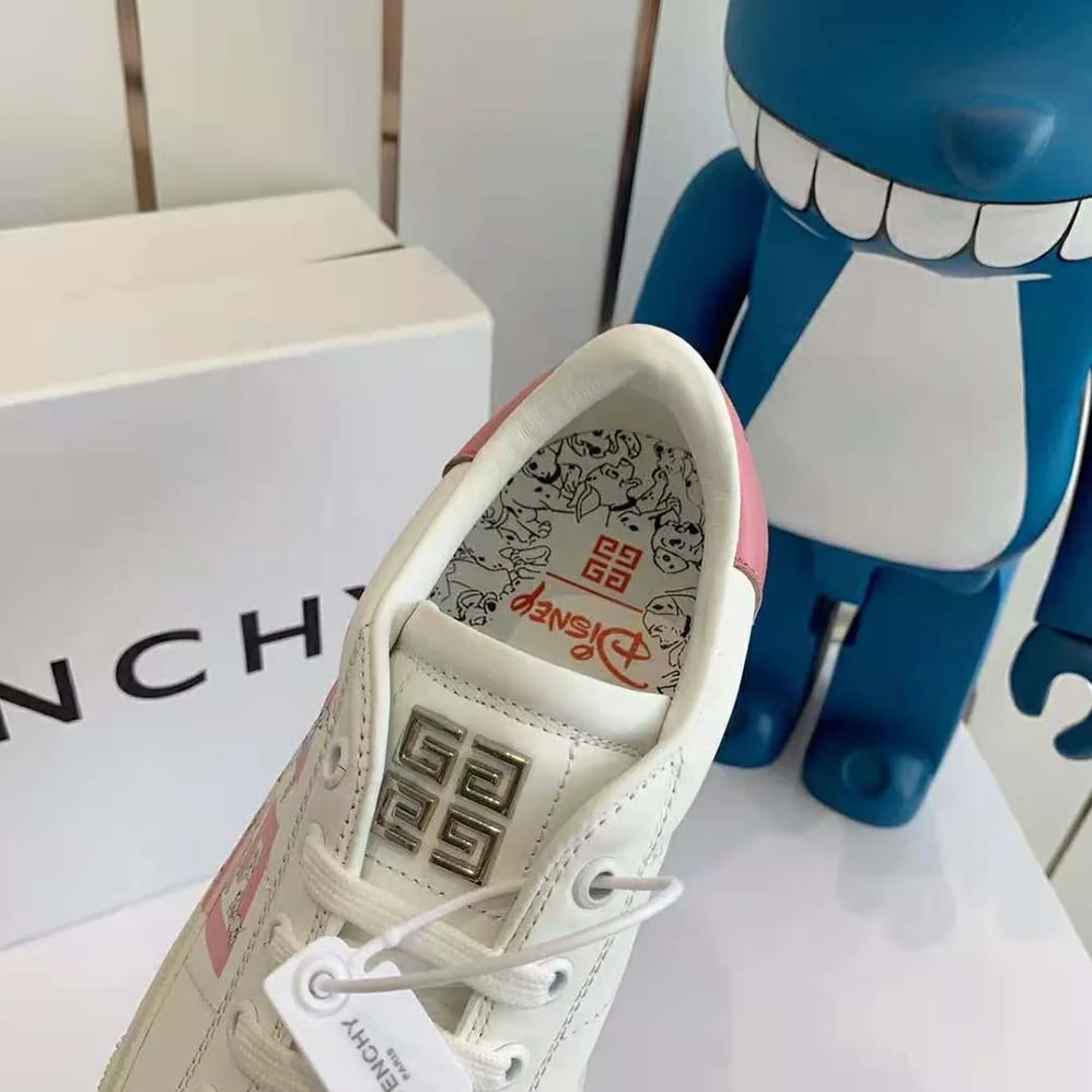 Givenchy 101 Dalmatians City Sport Sneakers in Leather for Women Givenchy 101 Dalmatians City Sport Sneakers in Leather for Women