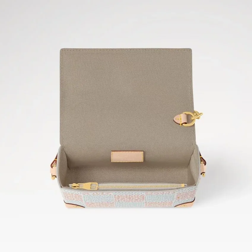Louis Vuitton Steamer Wearable Wallet Bag White / Louis Vuitton Steamer Wearable Wallet Bag White /