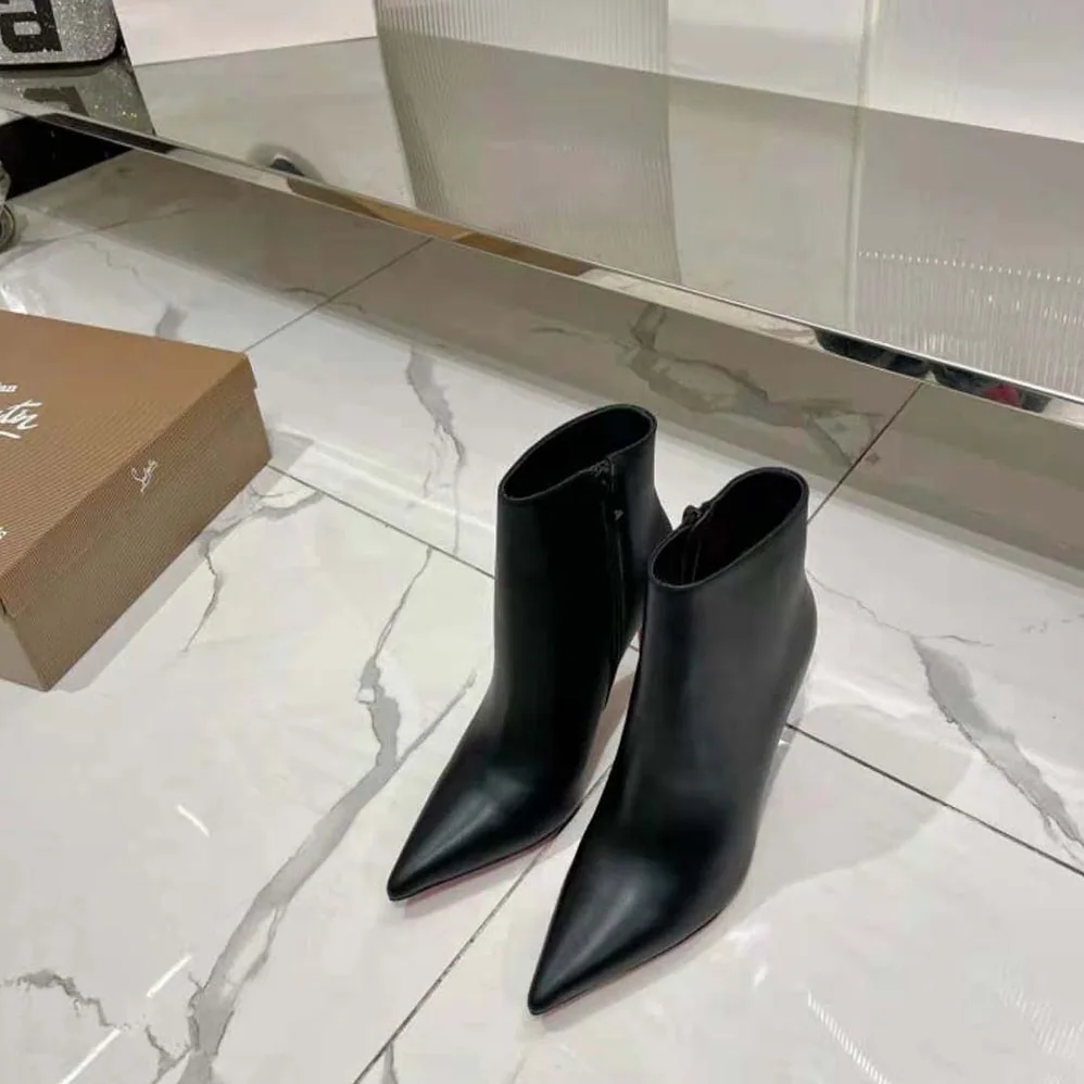 Christian Louboutin So Kate Booty 85 mm Low Boots for Women in Black Christian Louboutin So Kate Booty 85 mm Low Boots for Women in Black