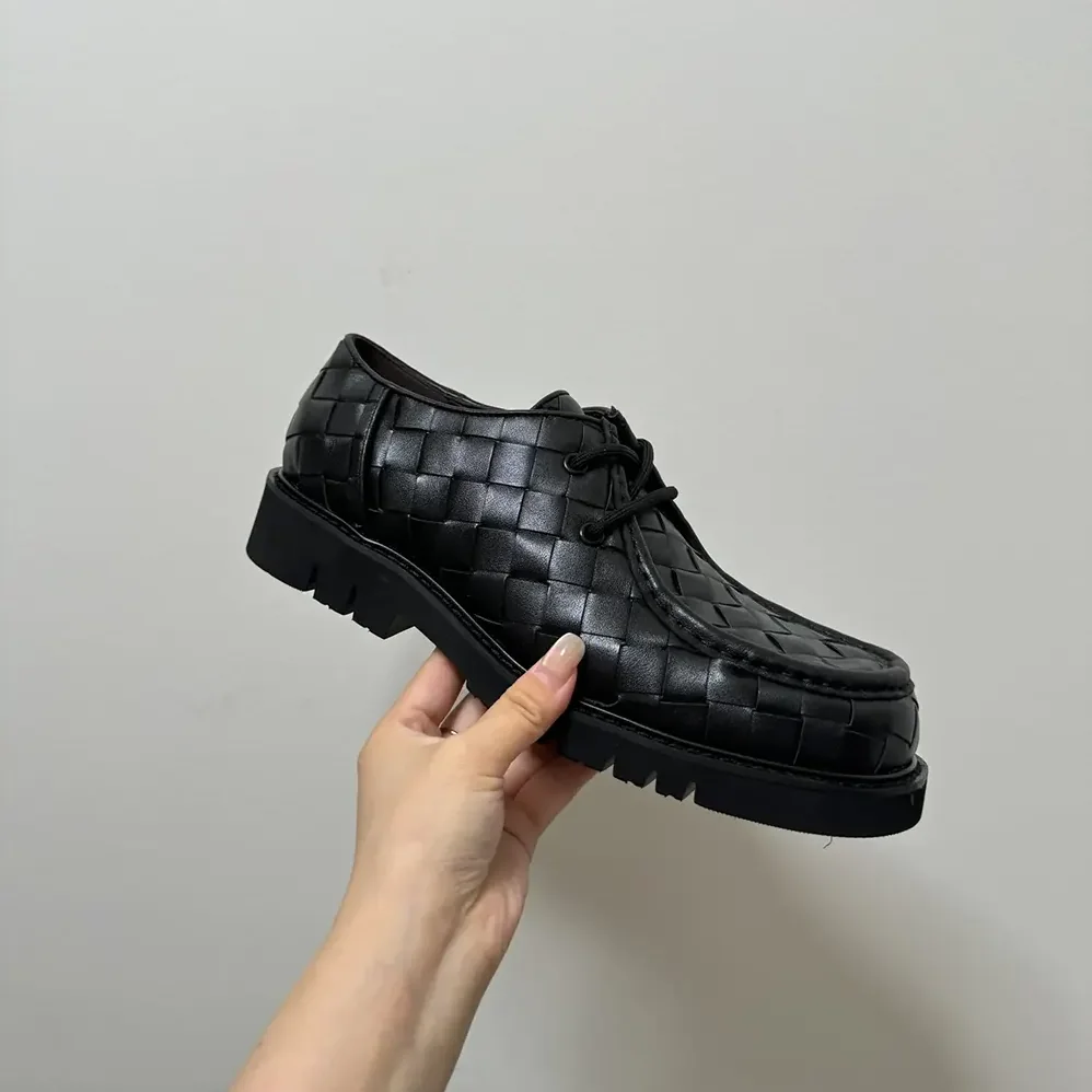 Bottega Veneta Haddock Lace-Up Shoe for Unisex in Black