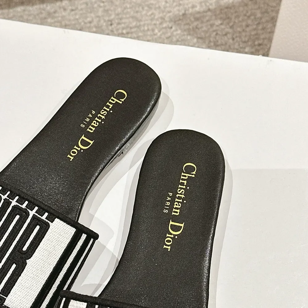 Dior Dway Slide Black and White Cotton Embroidered with Dior Graphique Motif for Women Dior Dway Slide Black and White Cotton Embroidered with Dior Graphique Motif for Women