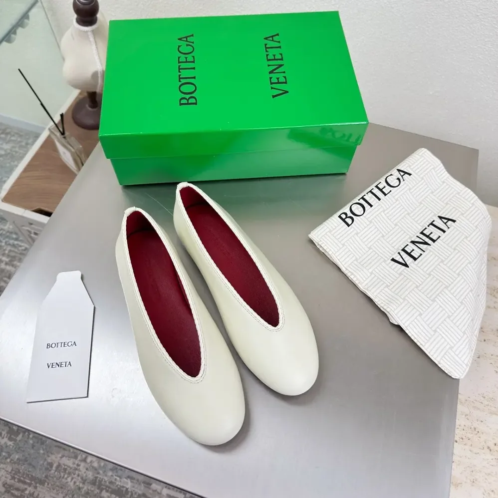 Bottega Veneta Rosa Ballerina for Women in Sea Salt Bottega Veneta Rosa Ballerina for Women in Sea Salt