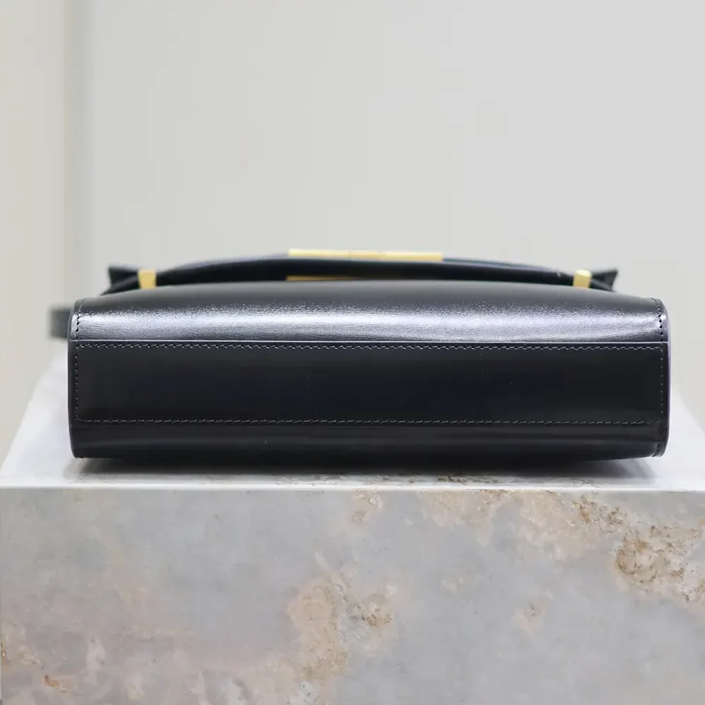 Saint Laurent YSL Manhattan Small in Box Saint Laurent for Women in Black Saint Laurent YSL Manhattan Small in Box Saint Laurent for Women in Black