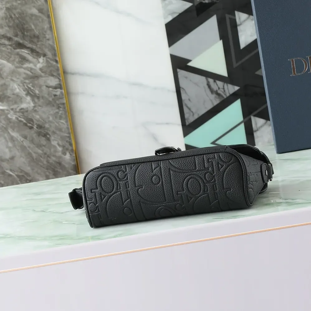 Dior Medium Dior Daily Messenger Bag with Flap Black Dior Gravity Leather for Men