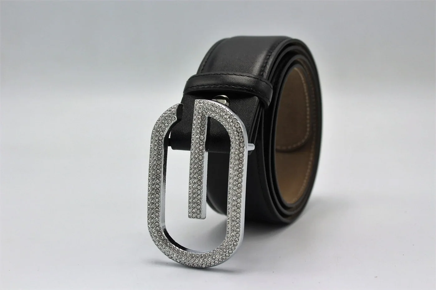 Amazing Diamond SiAmazinger Buckle Leather Belt
