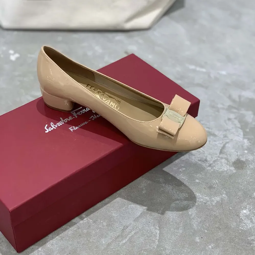 Salvatore Ferragamo Vara Pump for Women in Sandy