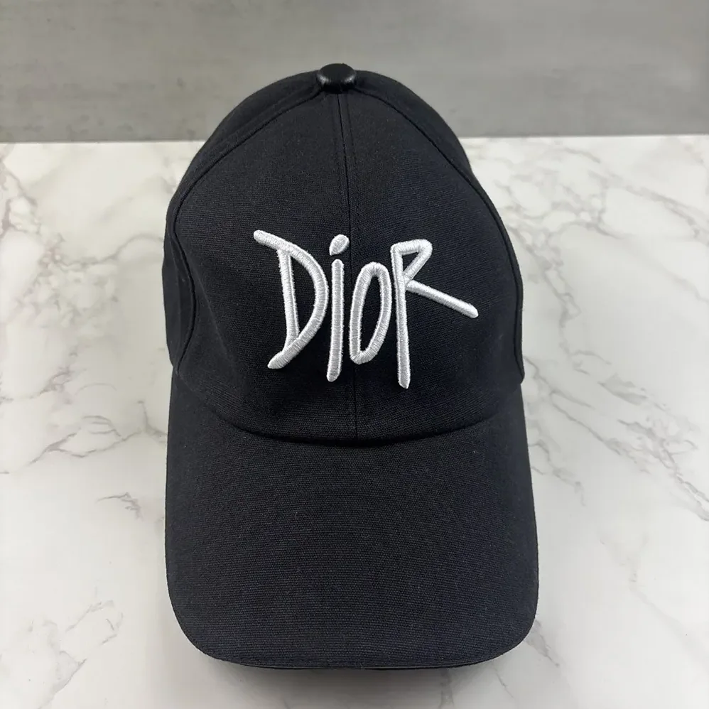 Dior Stussy Embroidered Logo Hat Black Cotton Canvas for Unisex Dior Stussy Embroidered Logo Hat Black Cotton Canvas for Unisex