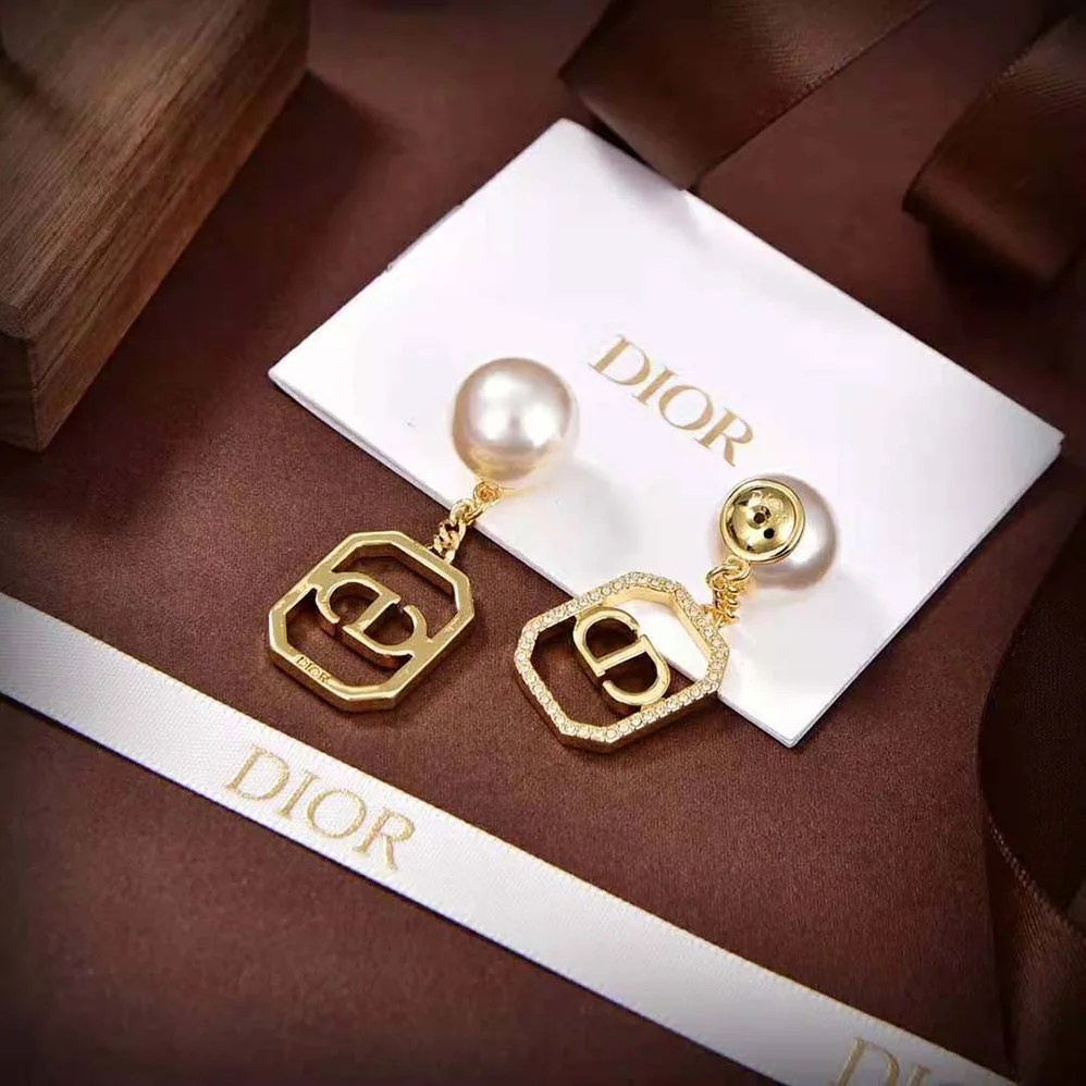 Dior Tribales Earrings Gold-Finish Metal with White Resin Pearls for Women Dior Tribales Earrings Gold-Finish Metal with White Resin Pearls for Women