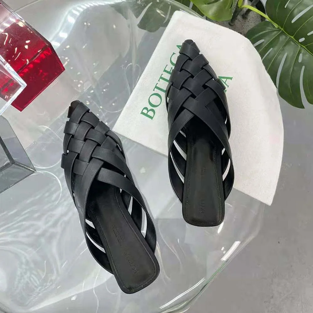 Bottega Veneta Alfie Slipper Open-back Intreccio Leather Slippers for Women in Black Bottega Veneta Alfie Slipper Open-back Intreccio Leather Slippers for Women in Black