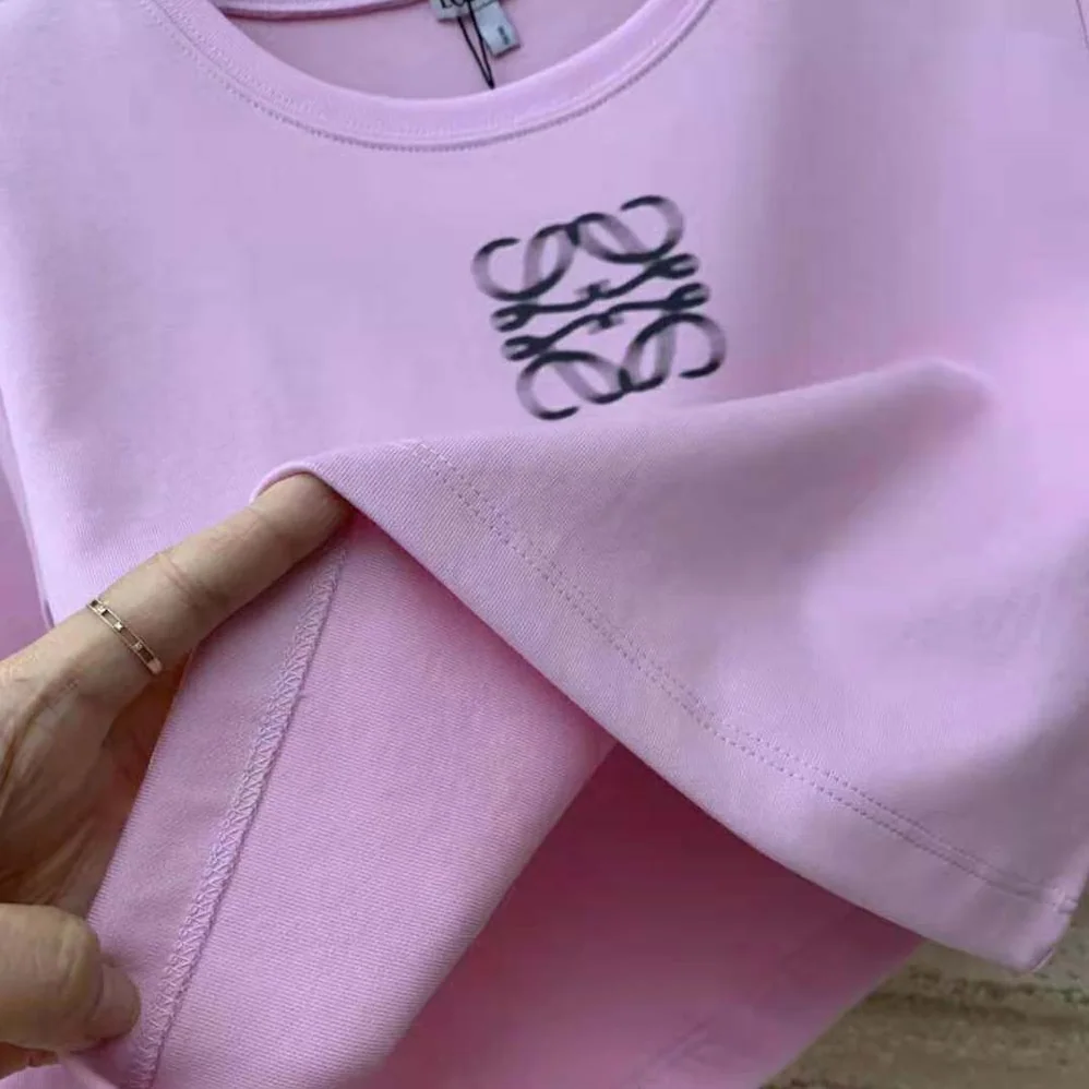 Loewe Cropped T-shirt in Cotton for Women in Pink Loewe Cropped T-shirt in Cotton for Women in Pink