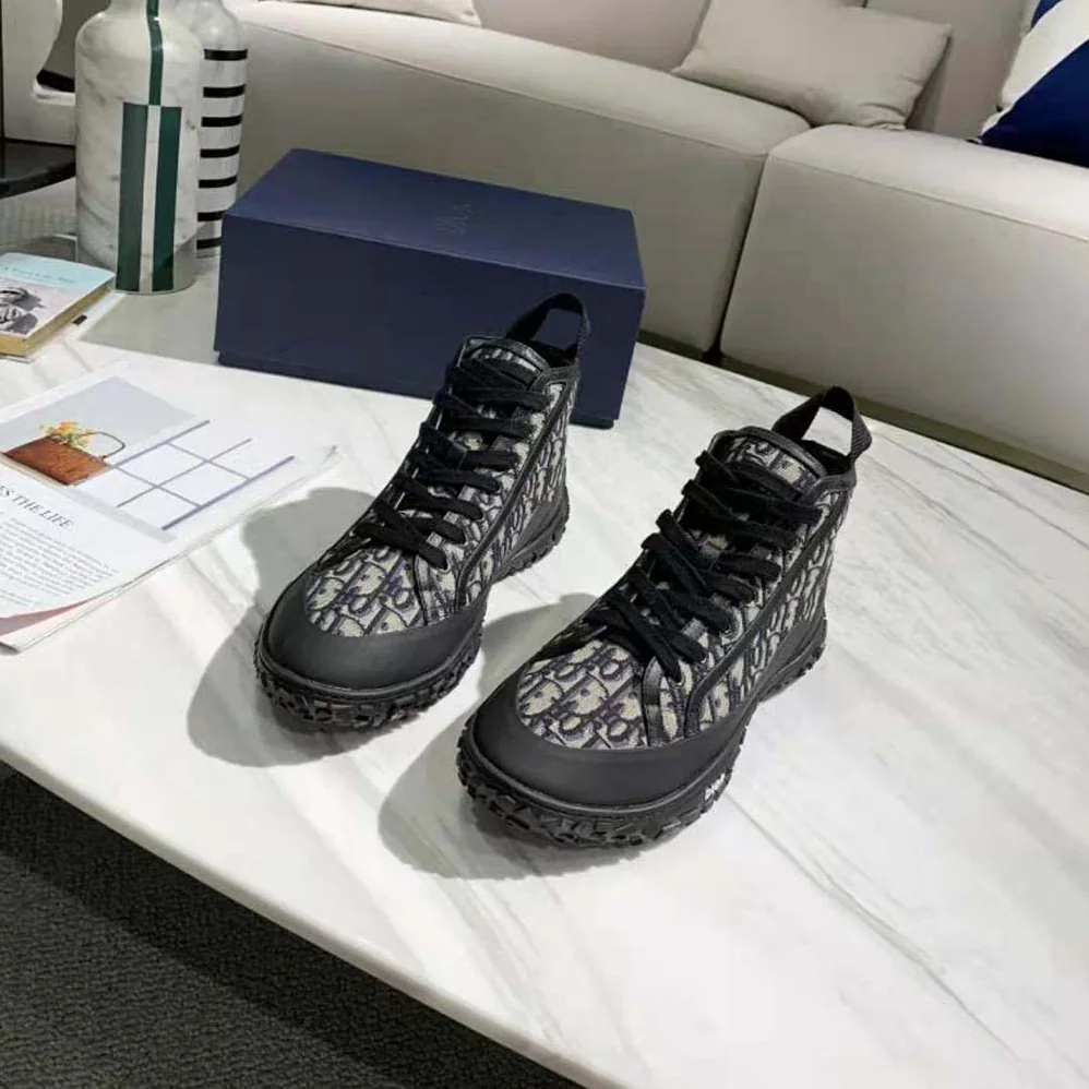 Dior B28 High-top Sneaker Beige and Black Dior Oblique Jacquard and Black Rubber for Unisex
