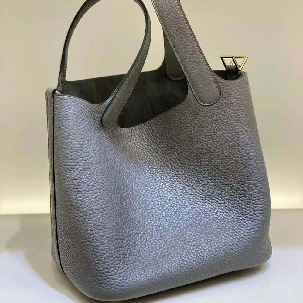 Hermes Picotin Lock 18cm in Clémence leather for Women in Gray Hermes Picotin Lock 18cm in Clémence leather for Women in Gray