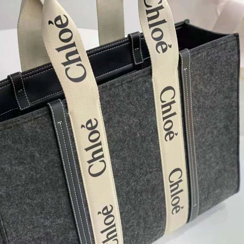 Chloe Large Woody Tote Bag in Recycled Felt and Shiny Calfskin for Women in Gray Chloe Large Woody Tote Bag in Recycled Felt and Shiny Calfskin for Women in Gray