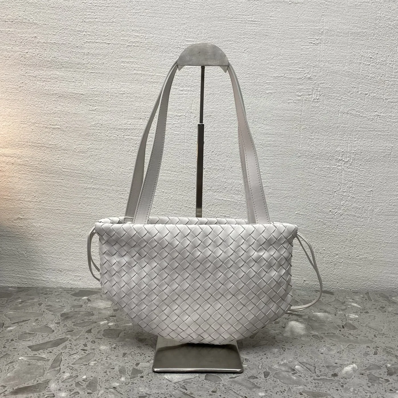 Bottega Veneta Shoulder Bag White Bottega Veneta Shoulder Bag White