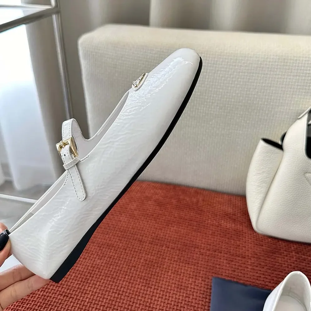 Prada Naplak Patent Leather Ballerinas for Women in White Prada Naplak Patent Leather Ballerinas for Women in White