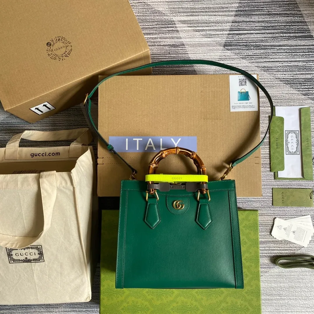 Gucci Diana Medium Tote Bag Green Gucci Diana Medium Tote Bag Green