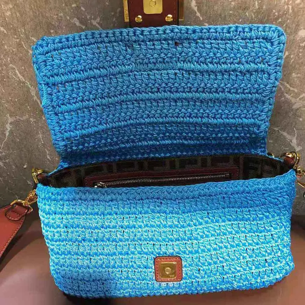 Fendi Baguette Bag in Traditional Cotton Crochet Bag for Women in Blue