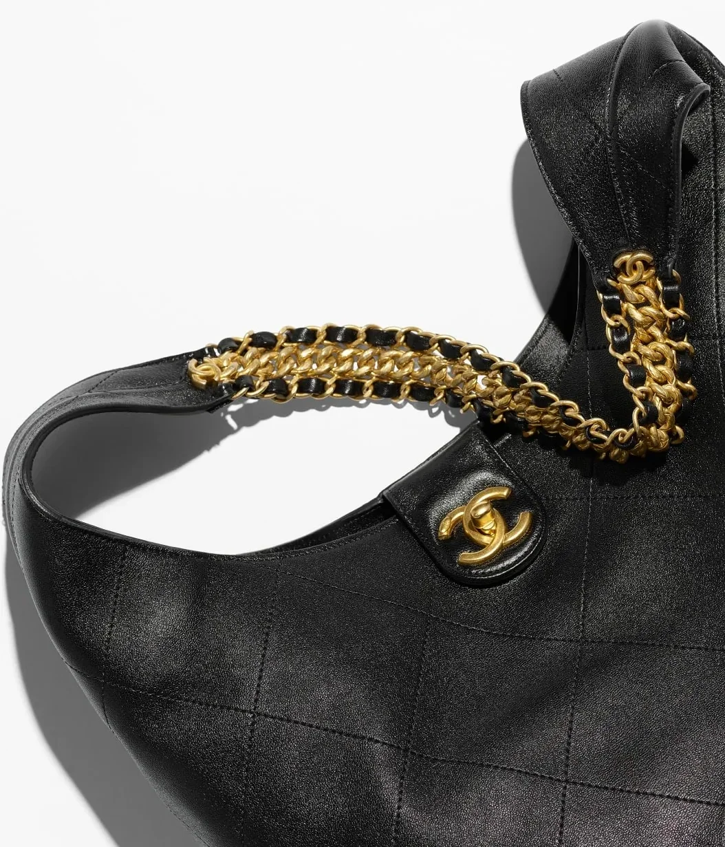 Chanel Hobo Large Bag / Black AS5410 Chanel Hobo Large Bag / Black AS5410