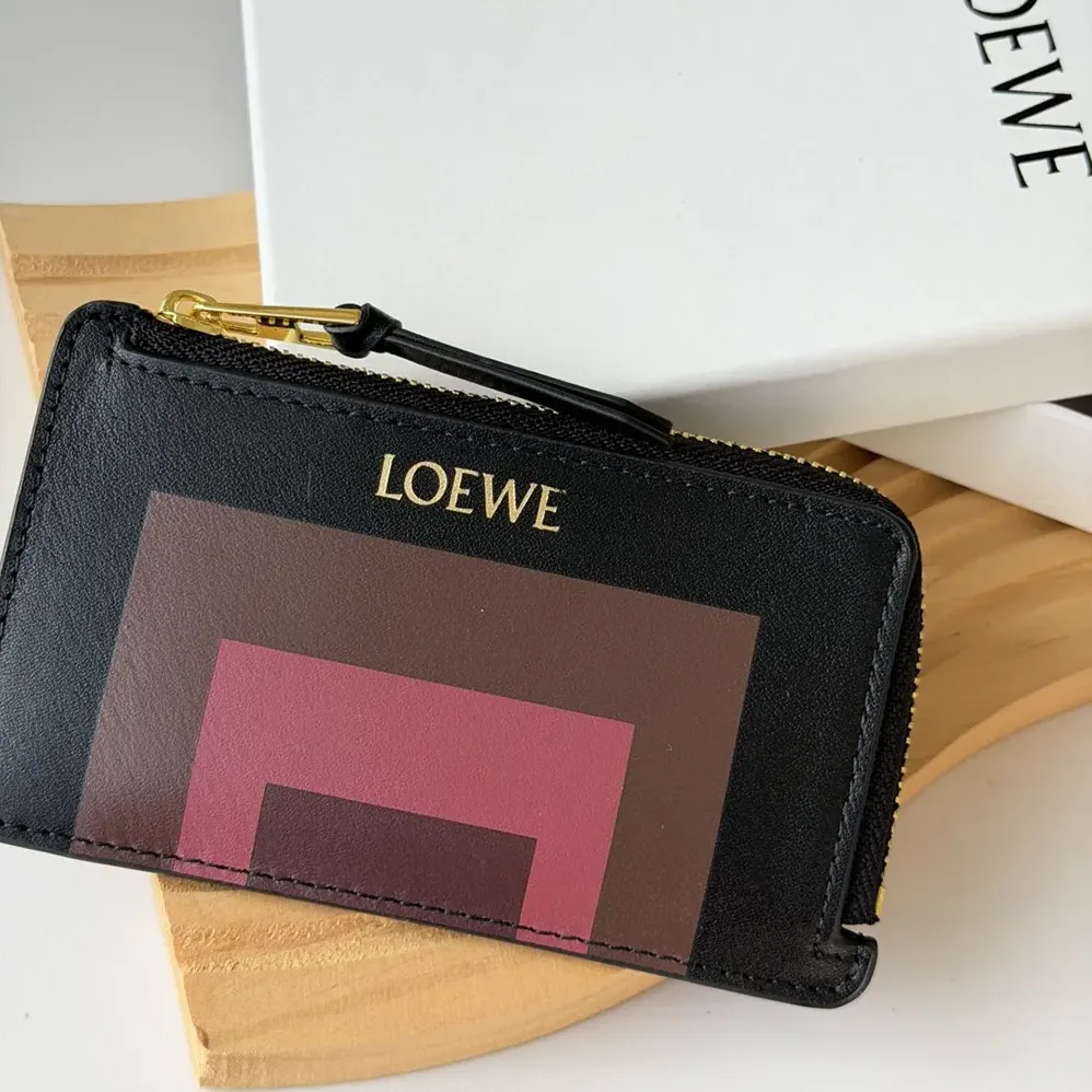 Loewe Coin Cardholder in Nappa Calfskin for Unisex in Black Loewe Coin Cardholder in Nappa Calfskin for Unisex in Black