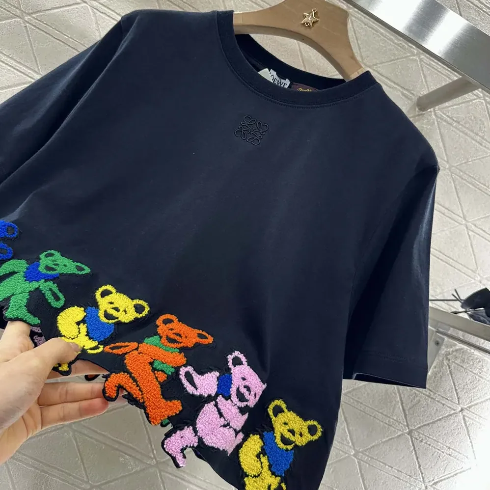 Loewe Cropped T-shirt in Cotton for Women in Black Loewe Cropped T-shirt in Cotton for Women in Black