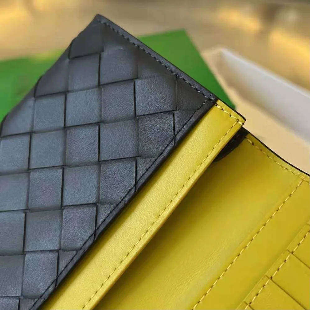 Bottega Veneta Long Intrecciato Wallet for Unisex in Black Bottega Veneta Long Intrecciato Wallet for Unisex in Black