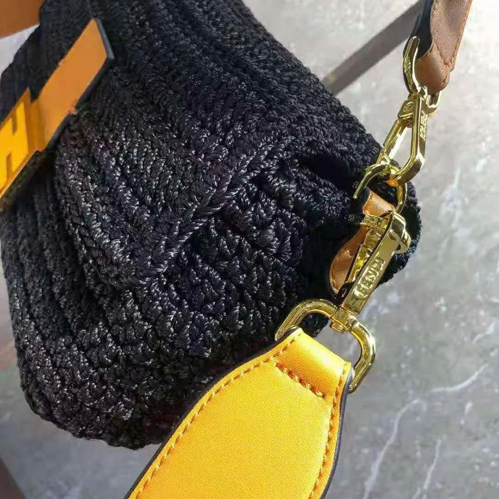 Fendi Baguette Bag in Traditional Cotton Crochet Bag for Women in Black