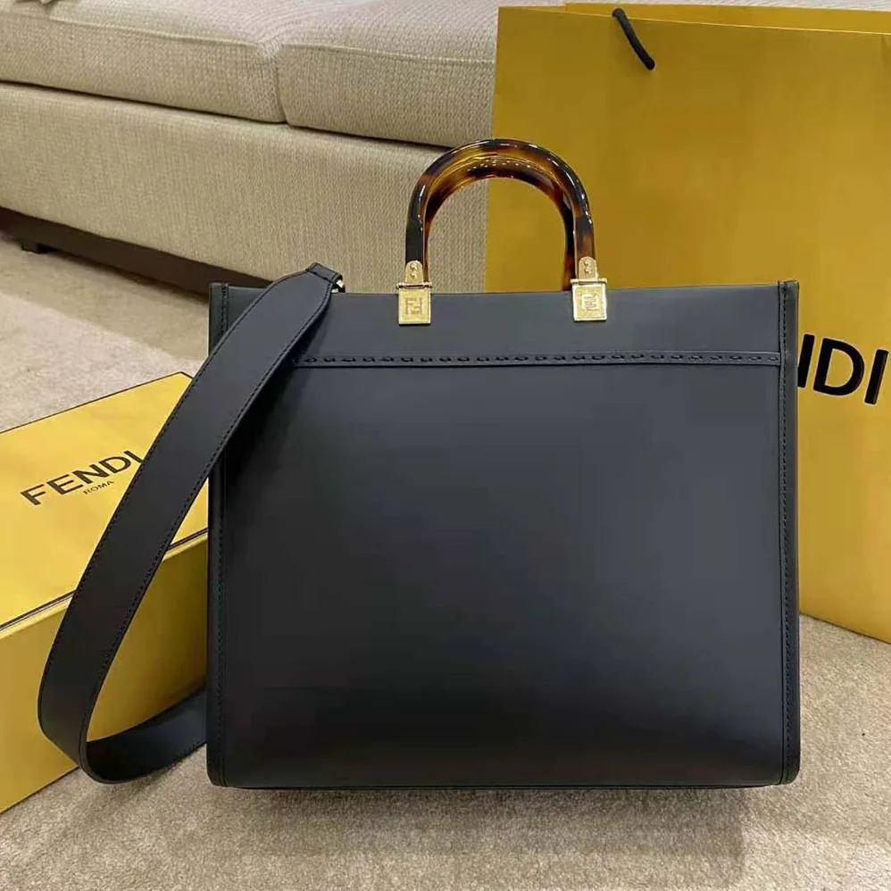 Fendi Sunshine Medium Leather Shopper for Women in Black Fendi Sunshine Medium Leather Shopper for Women in Black