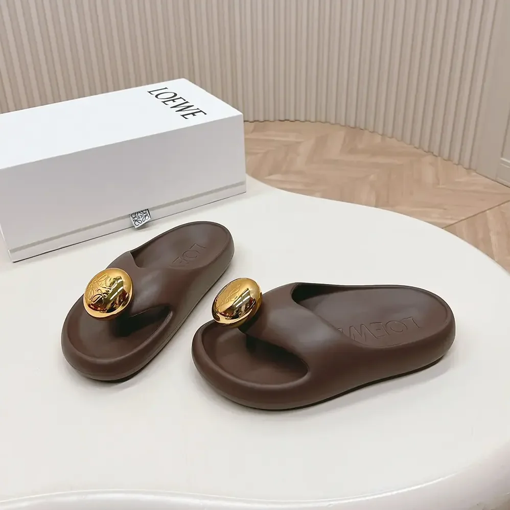 Loewe Foam Pebble Sandal for Women in Chocolate