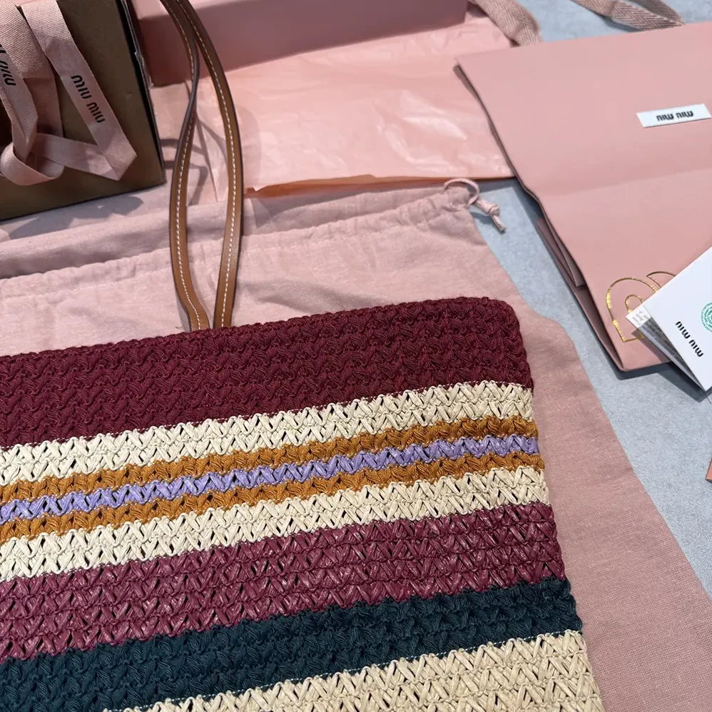 Miu Miu Raffia-effect Woven Tote Bag for Women in Bordeaux